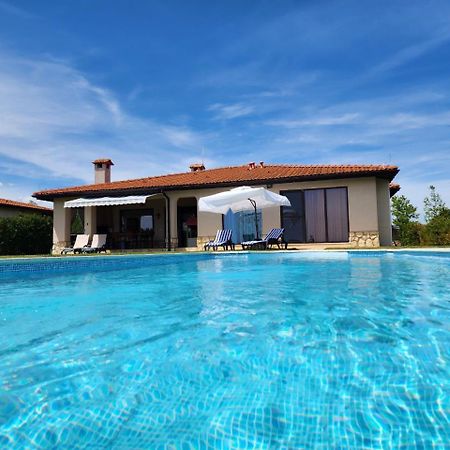 Private Villa 102 With Heated Pool In Blacksearama Bałczik Zewnętrze zdjęcie