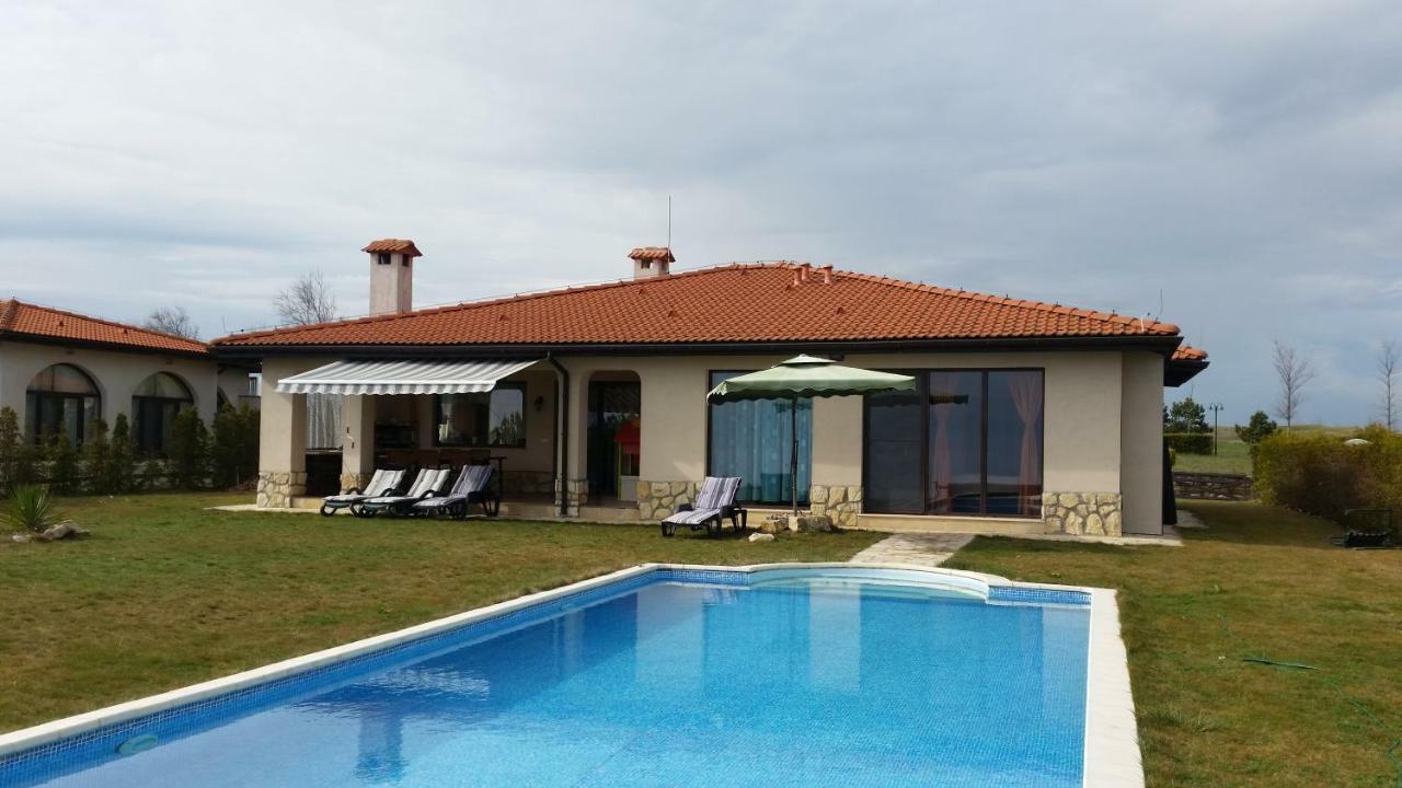 Private Villa 102 With Heated Pool In Blacksearama Bałczik Zewnętrze zdjęcie